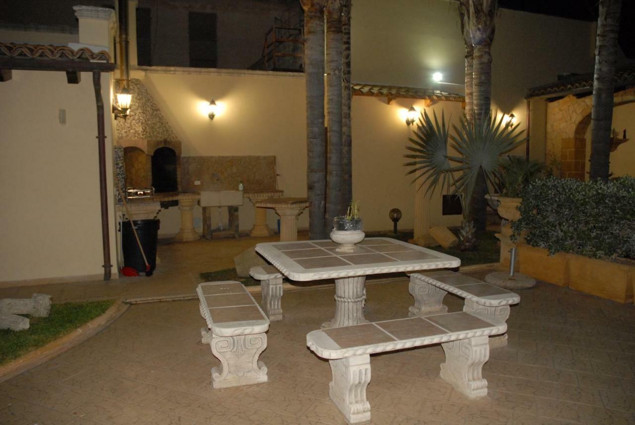 Suite Margarita Mazara del Vallo Exterior foto